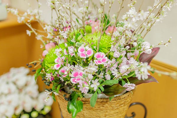 待合室を飾る生花